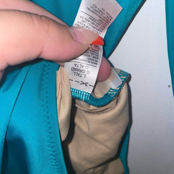 Old Navy long sleeve one piece swimsuit - Picture 3 of 4